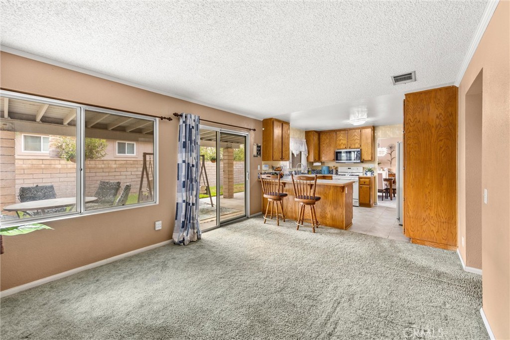 5730 N Yosemite Property Photo 8