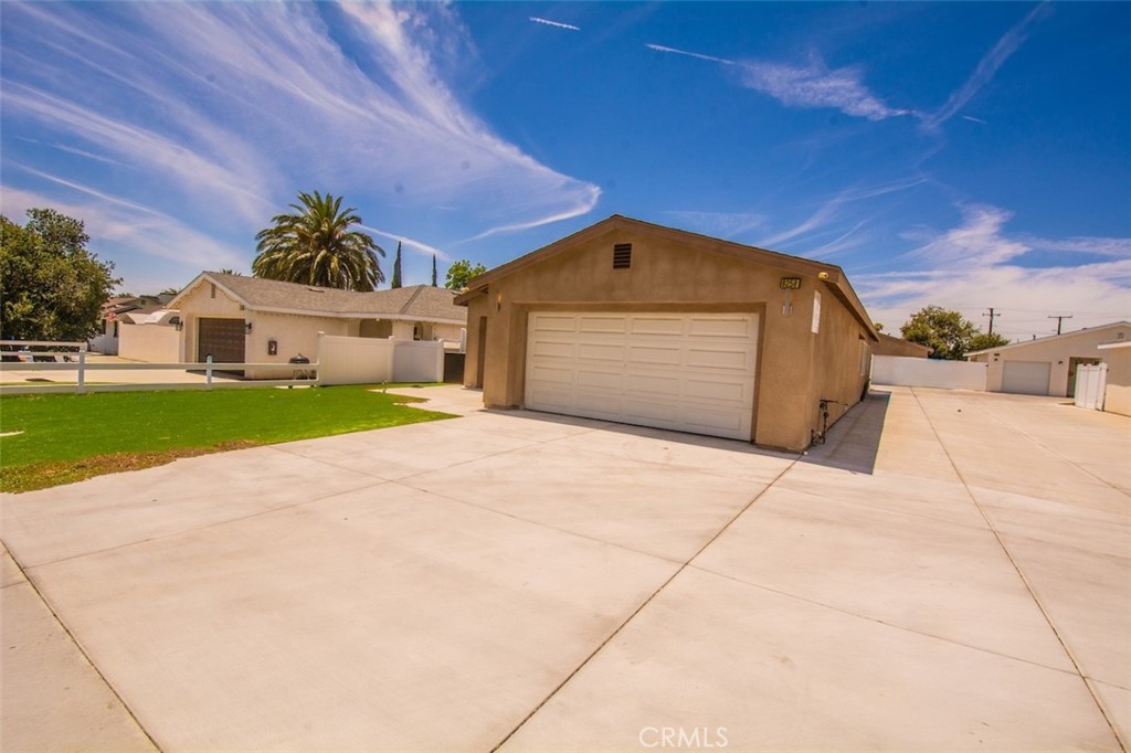 8258 Bennett Avenue Property Photo 1
