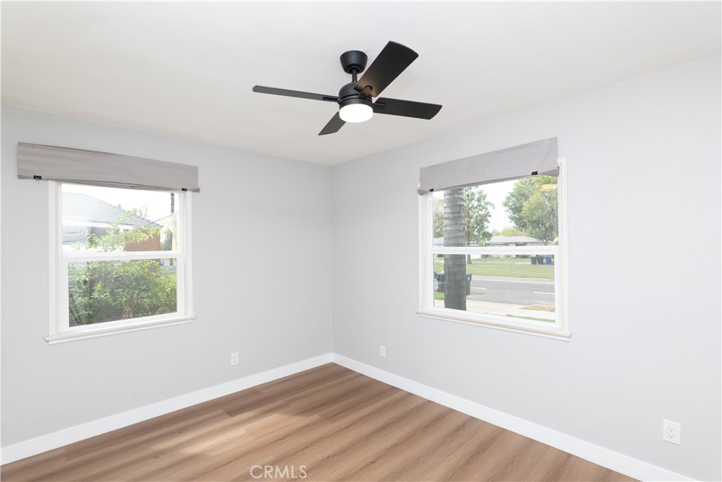 3285 N Mountain View Property Photo 15