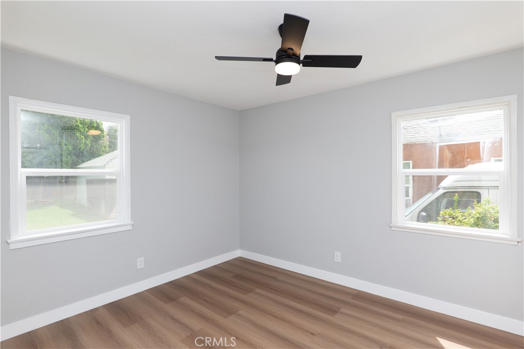 3285 N Mountain View Property Photo 18