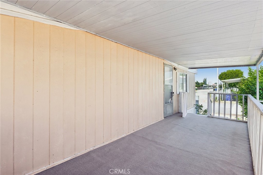 17333 Valley Boulevard 15e Property Photo 3
