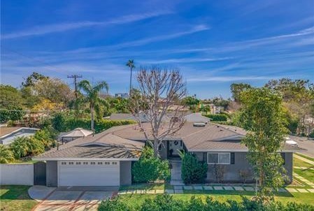 2112 Dover Drive Property Photo 1