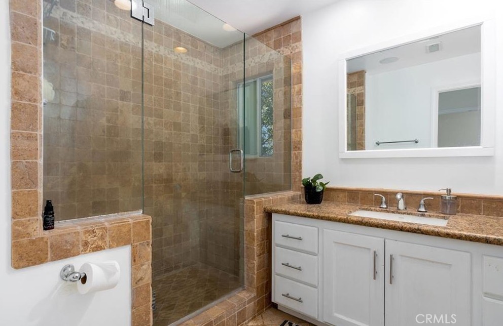 2112 Dover Drive Property Photo 24