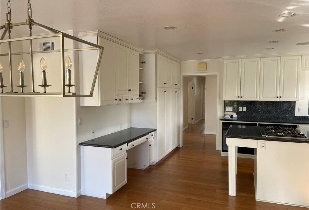 2112 Dover Drive Property Photo 41