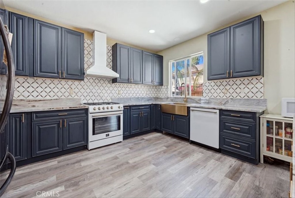 25928 Calle Ensenada Property Photo 14
