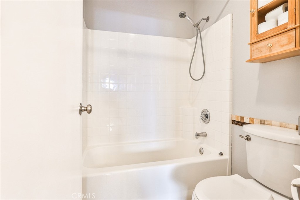1452 Hummingbird Property Photo 21