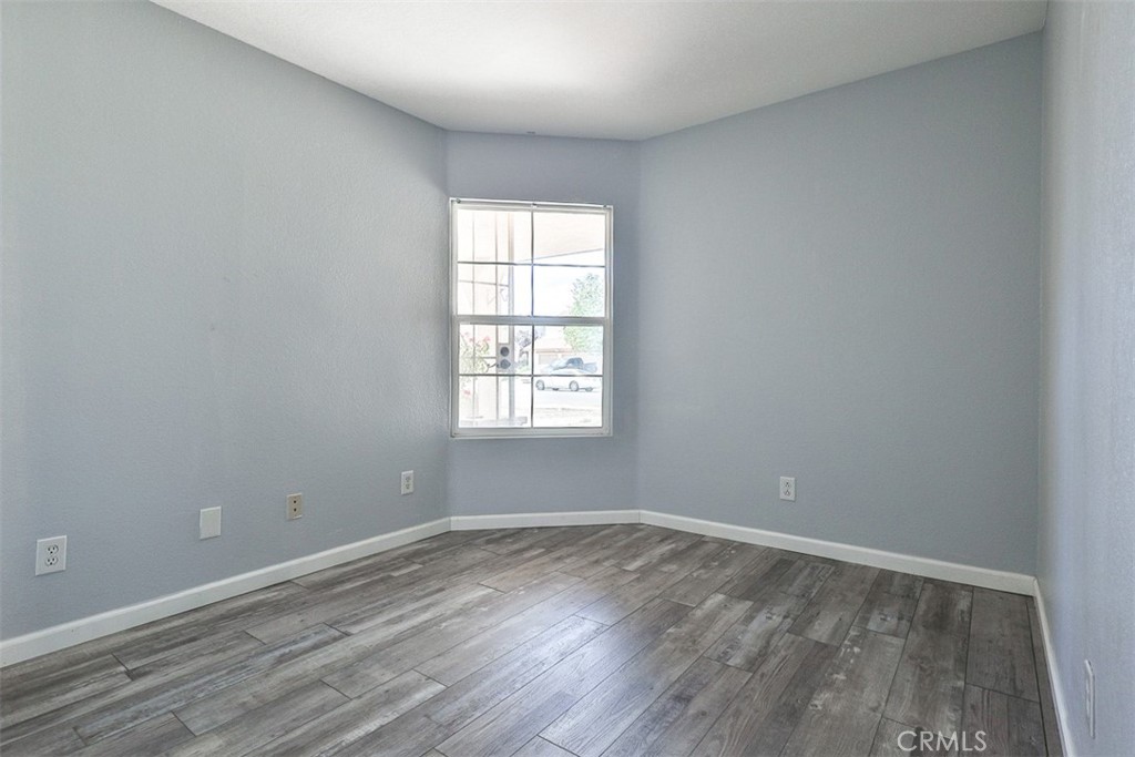 1452 Hummingbird Property Photo 25