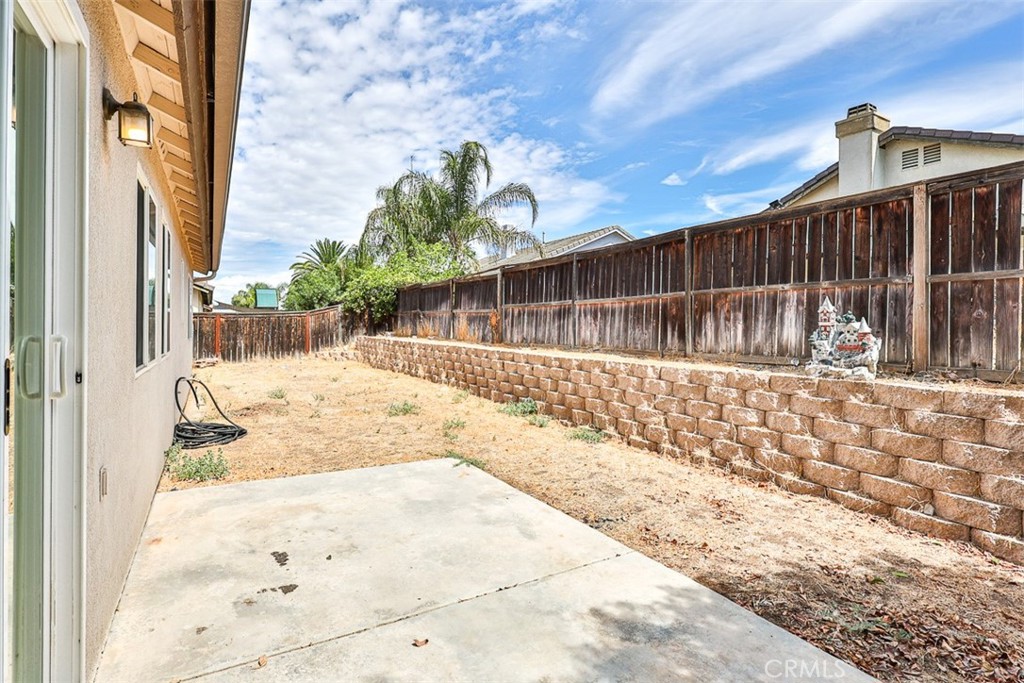 1452 Hummingbird Property Photo 27