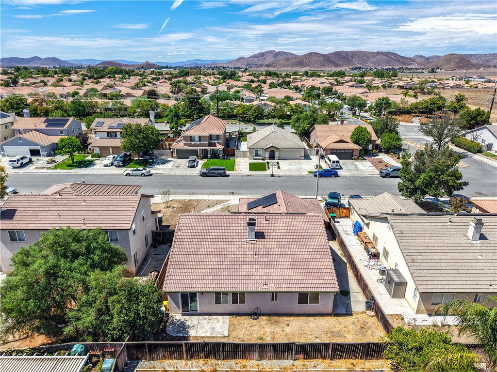 1452 Hummingbird Property Photo 33