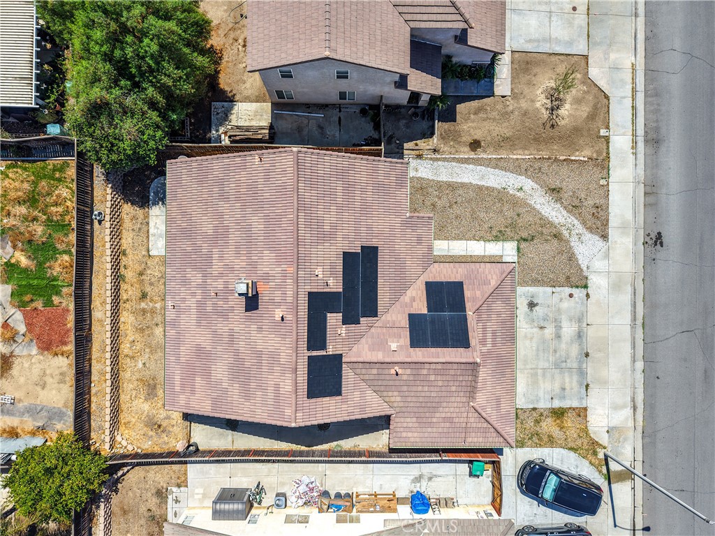 1452 Hummingbird Property Photo 34