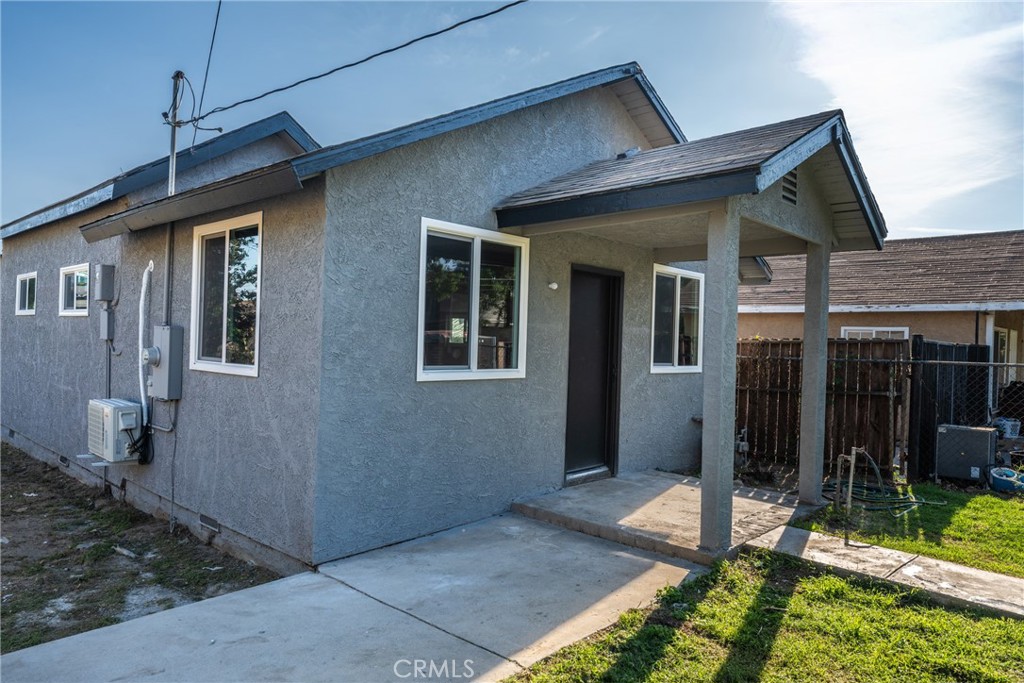 9777 Feron Property Photo 3