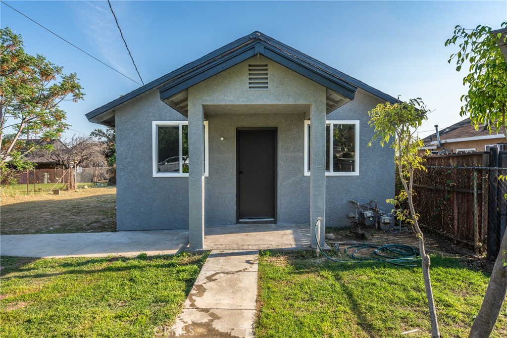 9777 Feron Property Photo 4