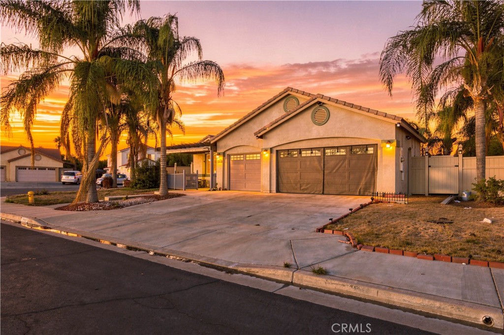 848 Peaceful Property Photo 1