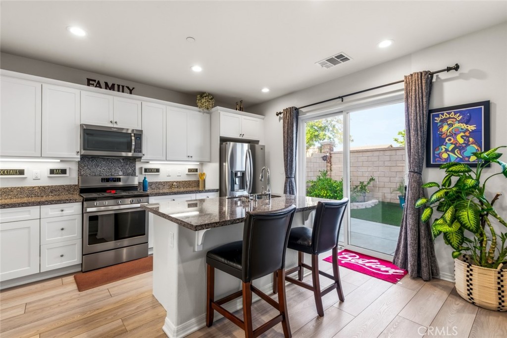 6389 Bluestone Way Property Photo 8