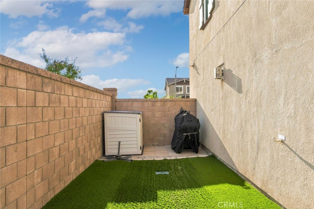6389 Bluestone Way Property Photo 28