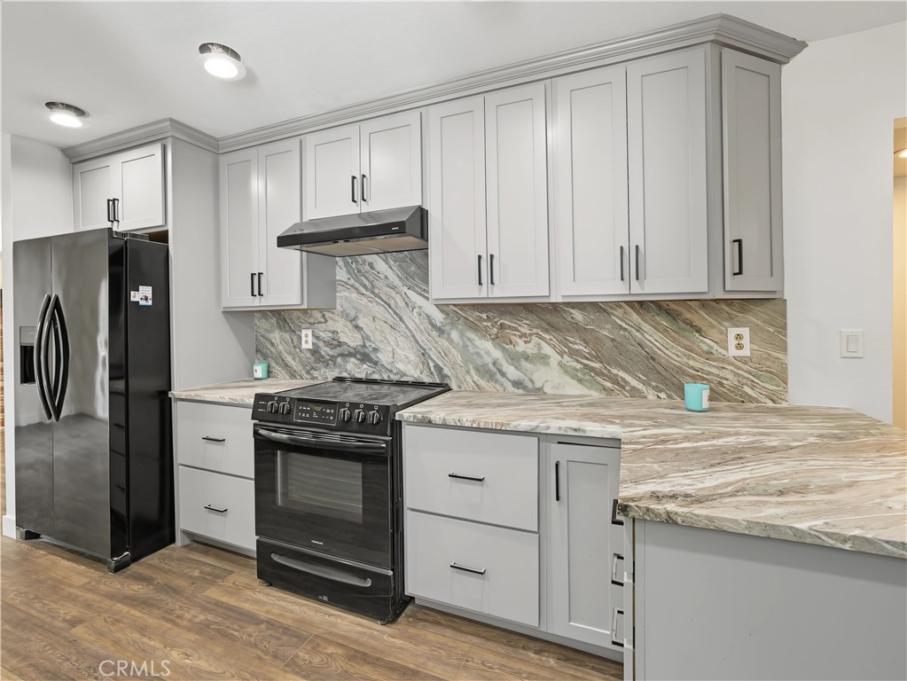 564 Estate Street Property Photo 10