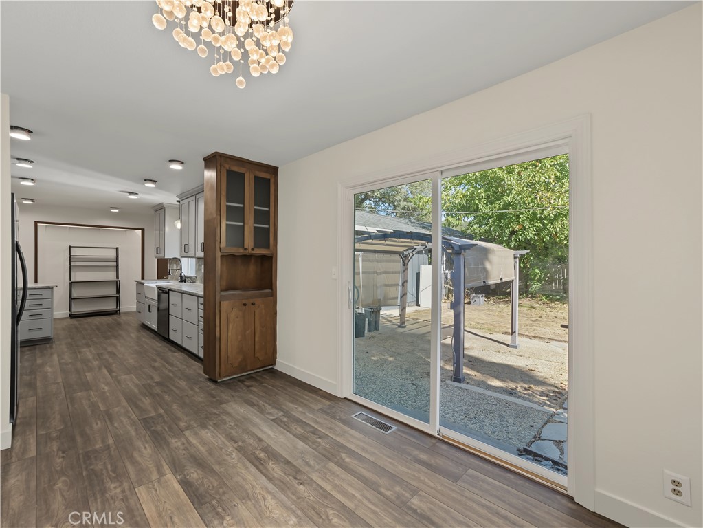 564 Estate Street Property Photo 12
