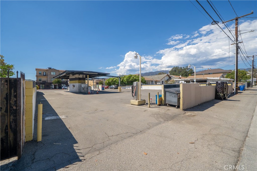 514 N Azusa Property Photo 9