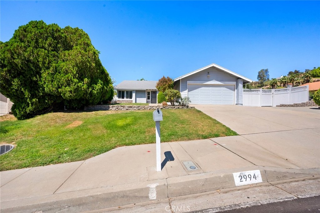 2994 La Verne Property Photo 7