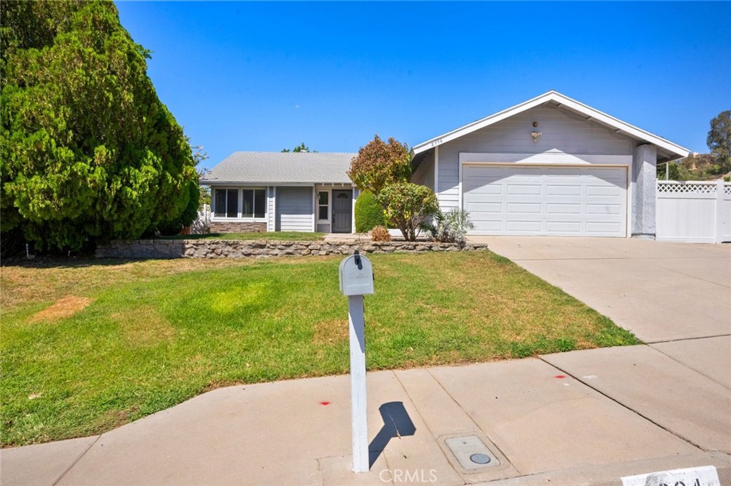 2994 La Verne Property Photo 8