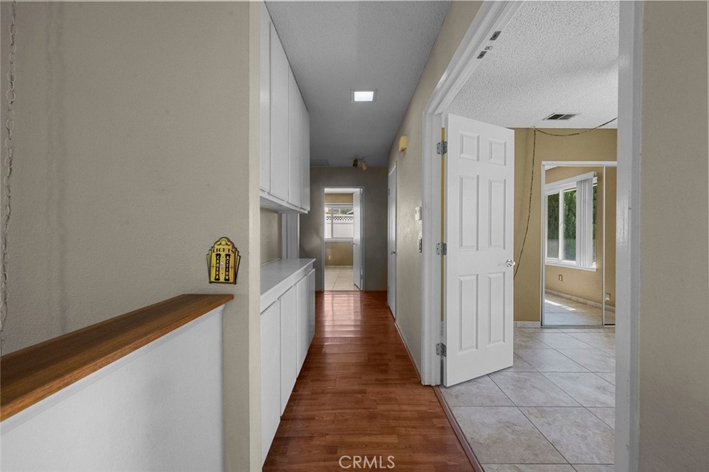 2994 La Verne Property Photo 13