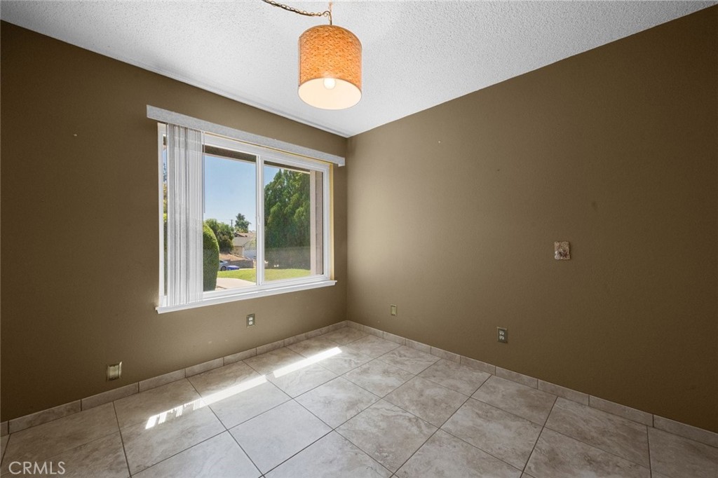 2994 La Verne Property Photo 17