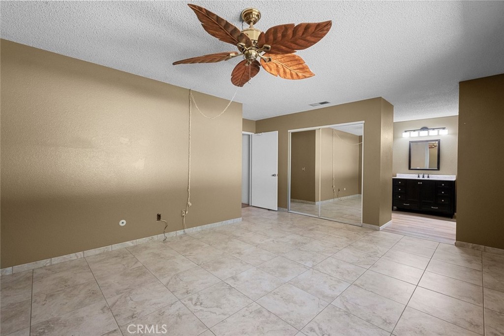 2994 La Verne Property Photo 26