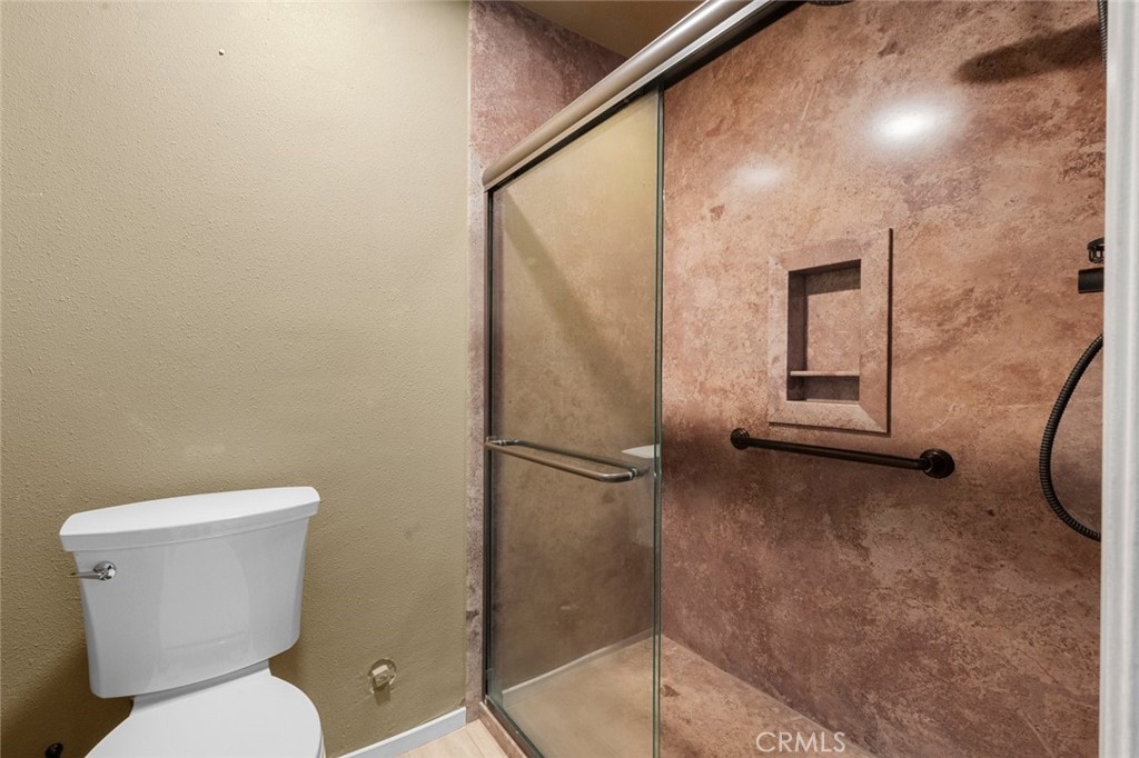 2994 La Verne Property Photo 29