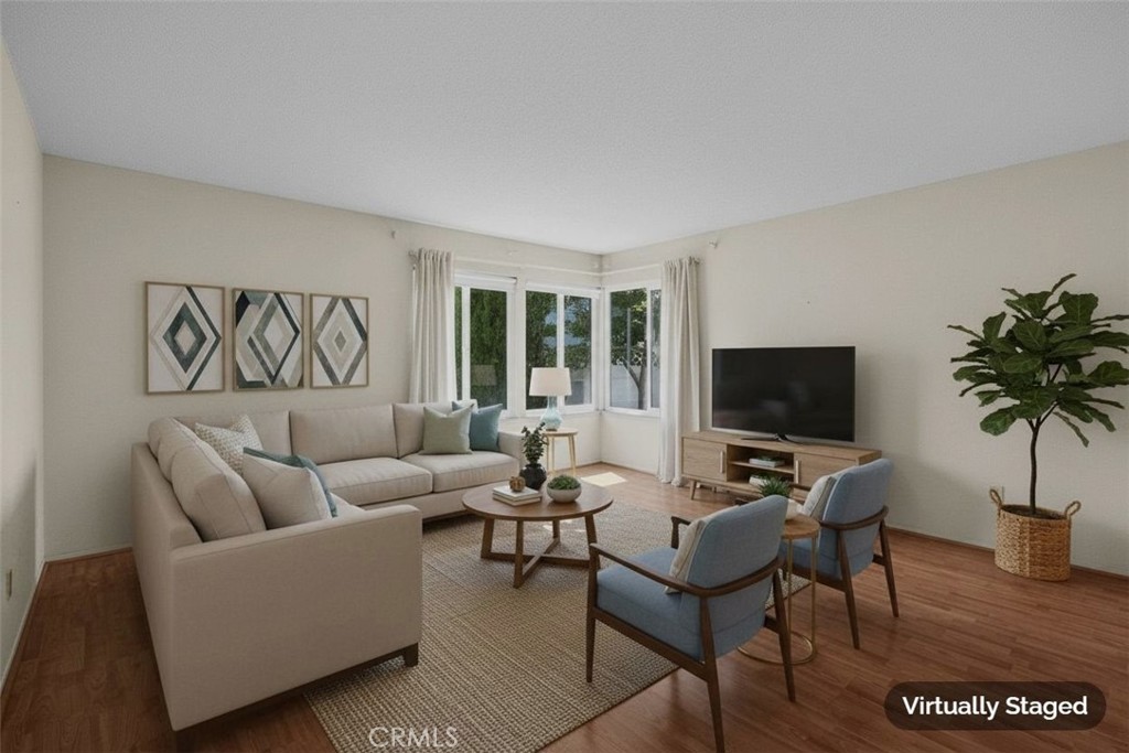 2994 La Verne Property Photo 33