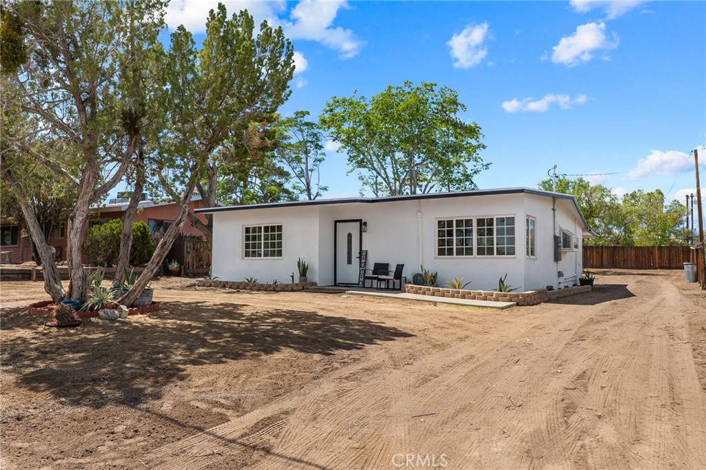 7888 Fox Trail Property Photo 1