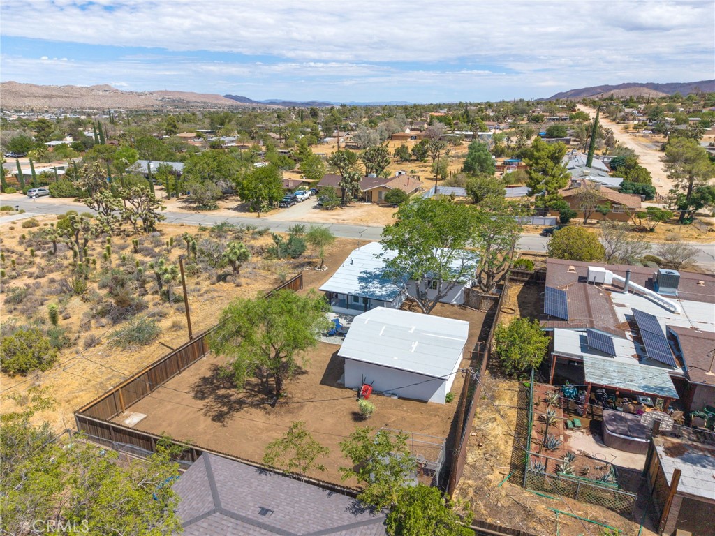 7888 Fox Trail Property Photo 36