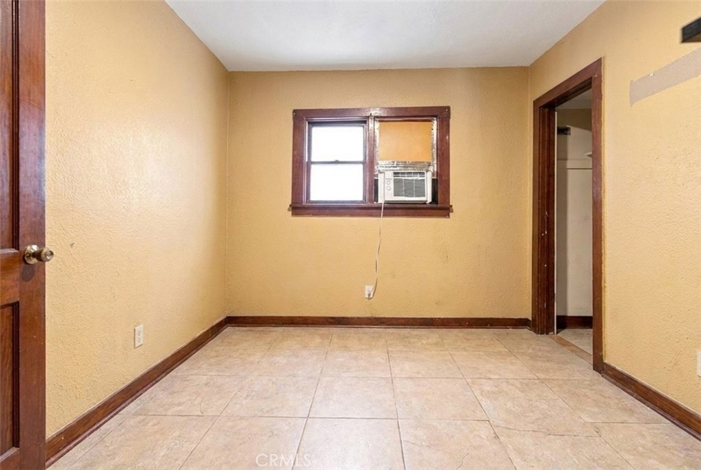 238 W 90th Property Photo 22