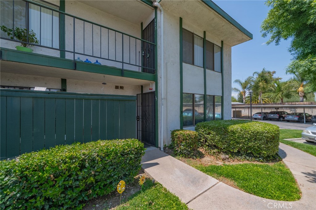 1735 E Washington Street Property Photo 10