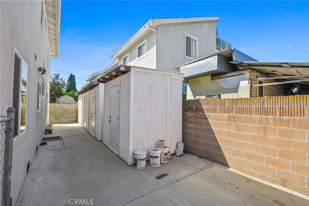 15721 Freeman Avenue 6 Property Photo 13