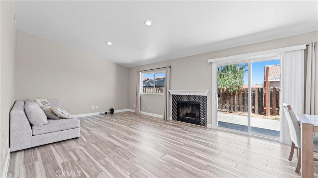 14208 Estate Property Photo 5