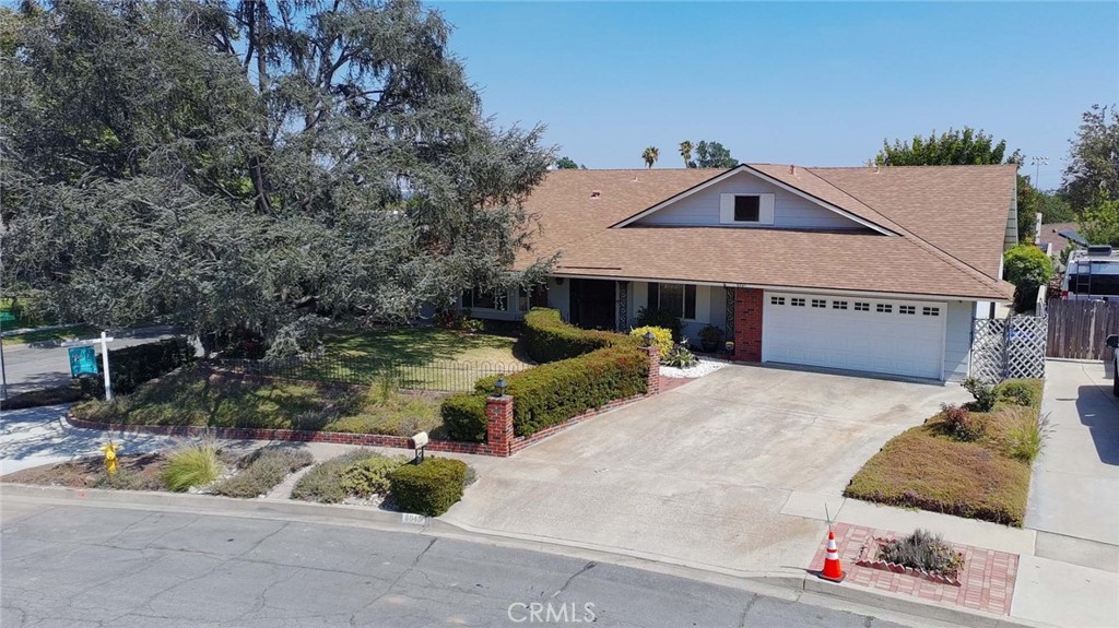 8845 Somerset Property Photo