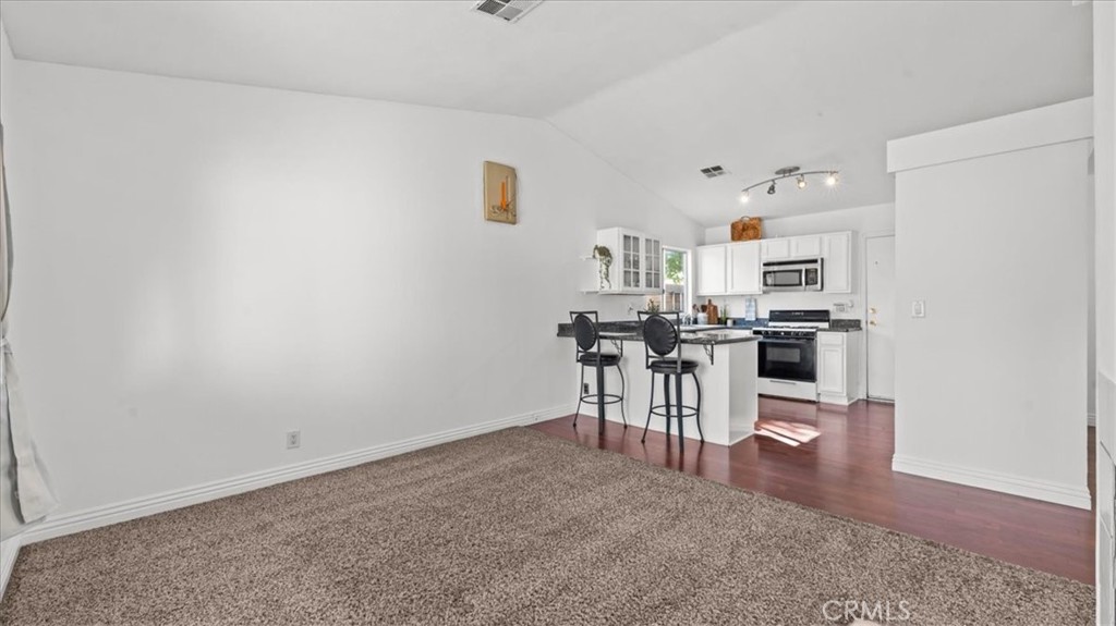 2507 E Avenue J14 Property Photo 11