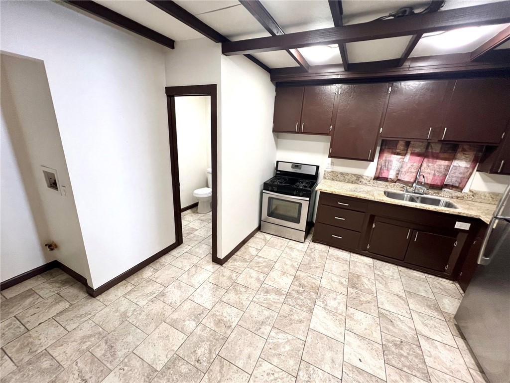 22821 Azalia Lane Property Photo 8