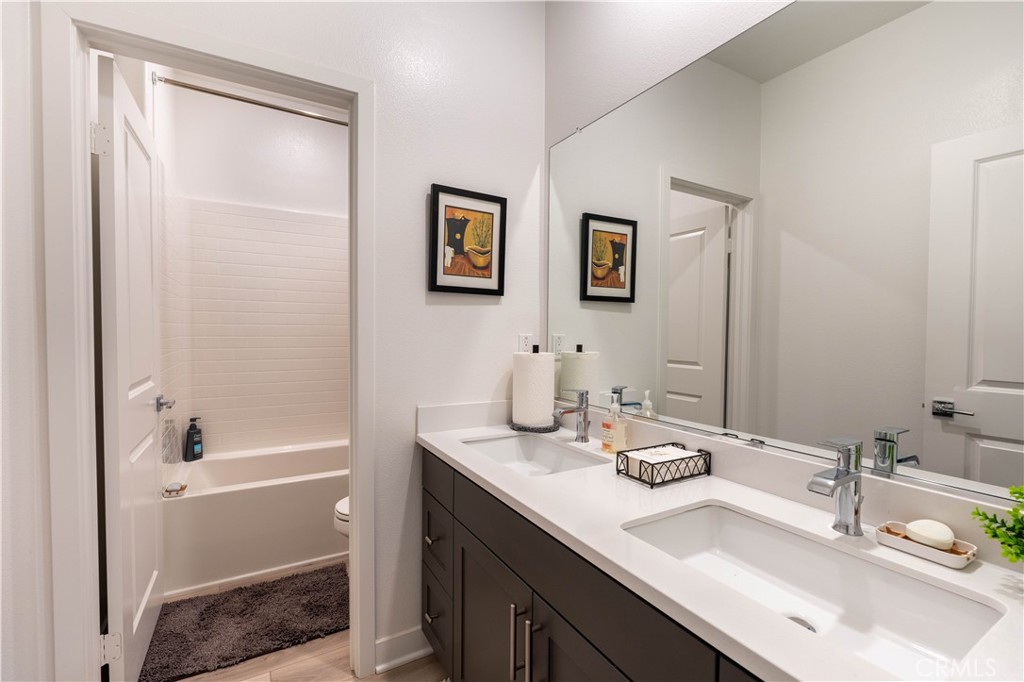 565 Hudson Way Property Photo 14
