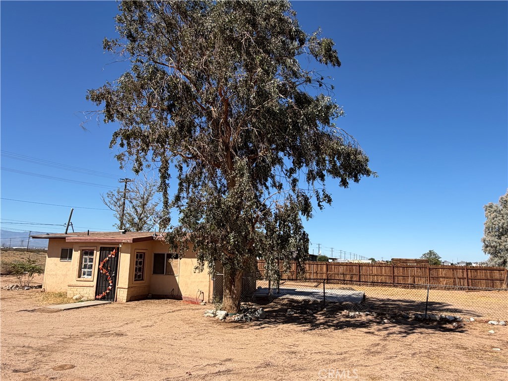 17910 Bellflower Property Photo 2