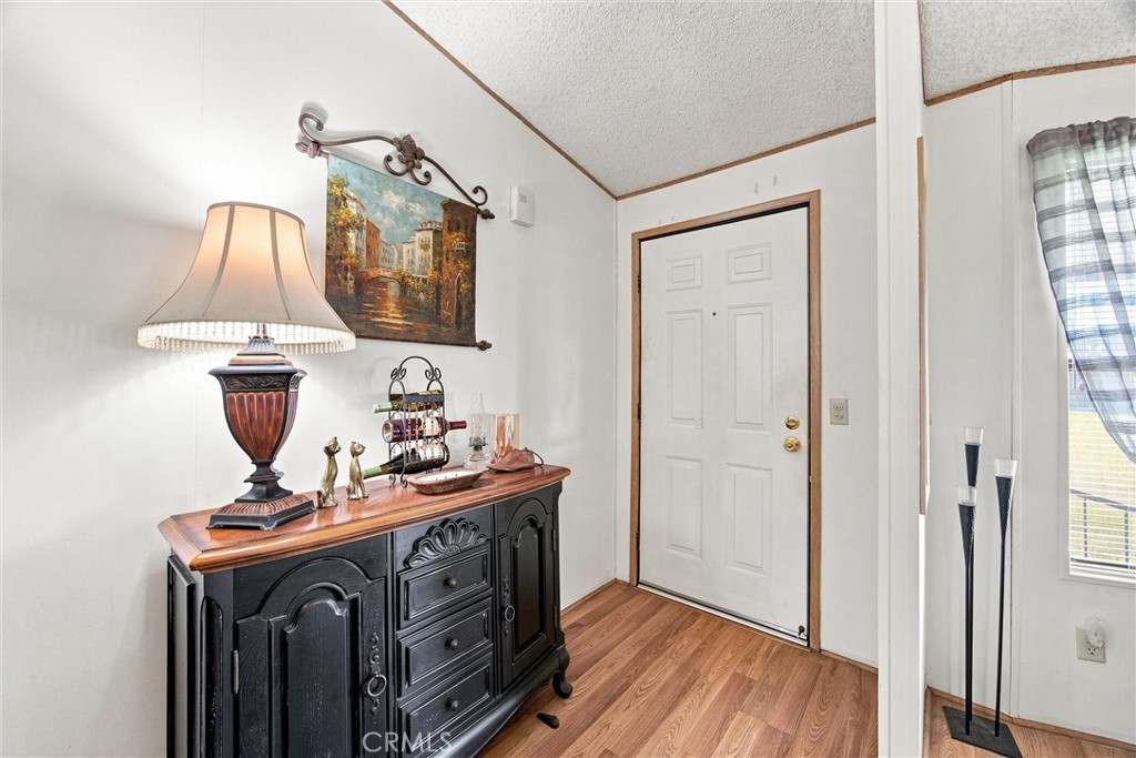 126 Set Property Photo 4
