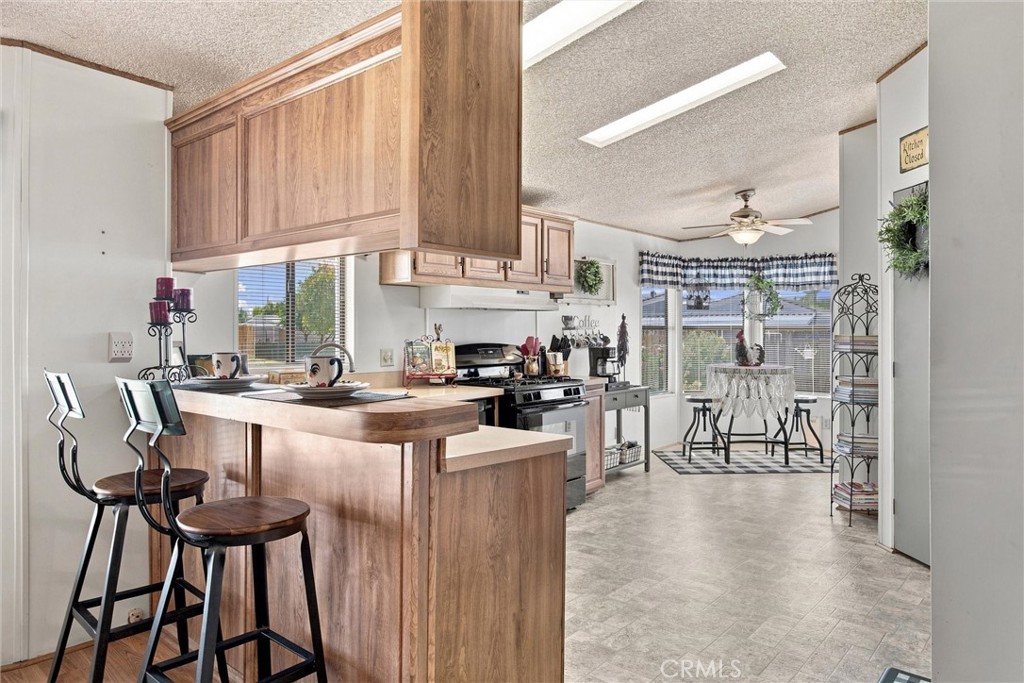 126 Set Property Photo 12