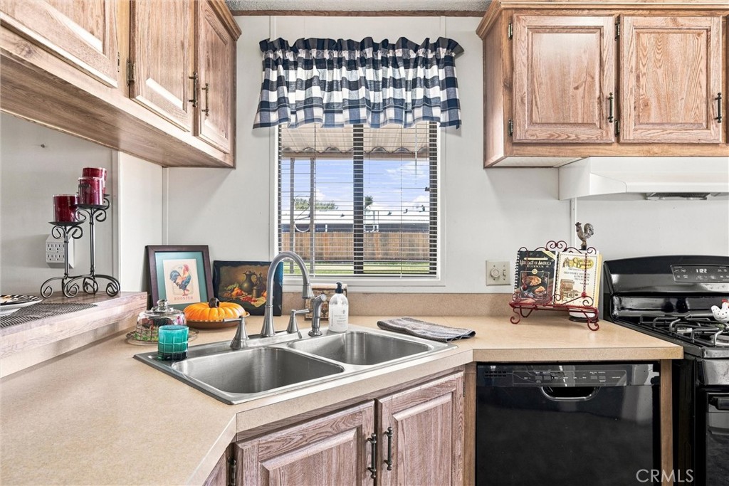 126 Set Property Photo 14