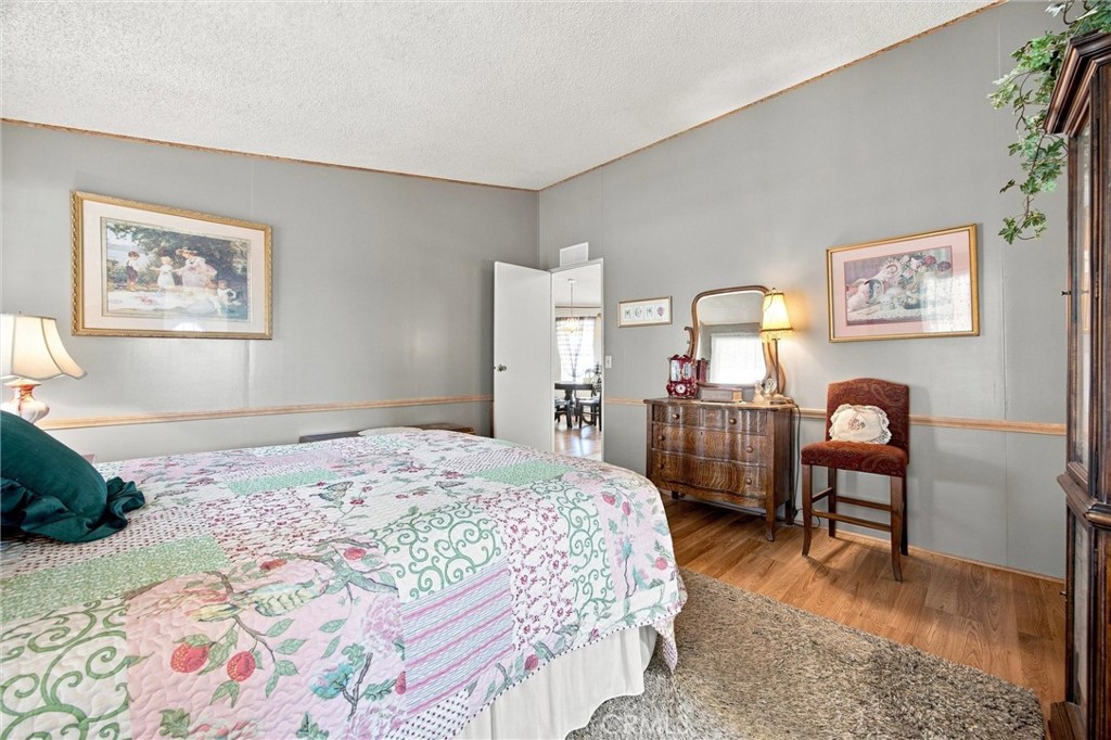 126 Set Property Photo 19