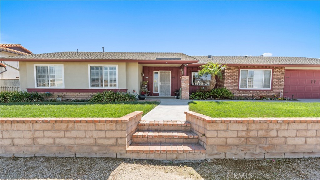 11658 Del Sur Property Photo 1