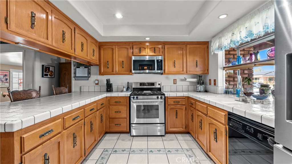 11658 Del Sur Property Photo 11