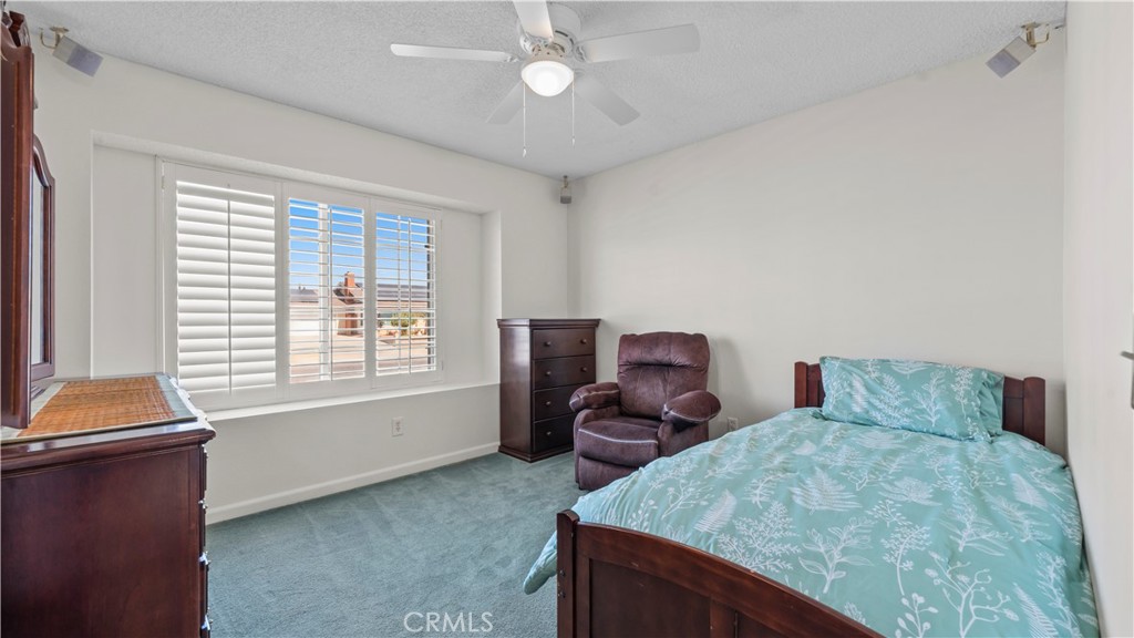 11658 Del Sur Property Photo 17
