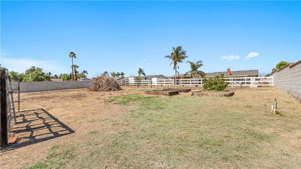 11658 Del Sur Property Photo 22