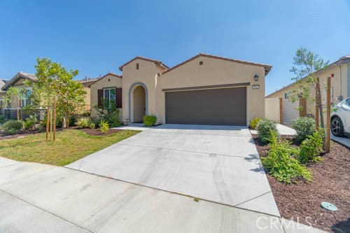 561 Yukon Road Property Photo 1