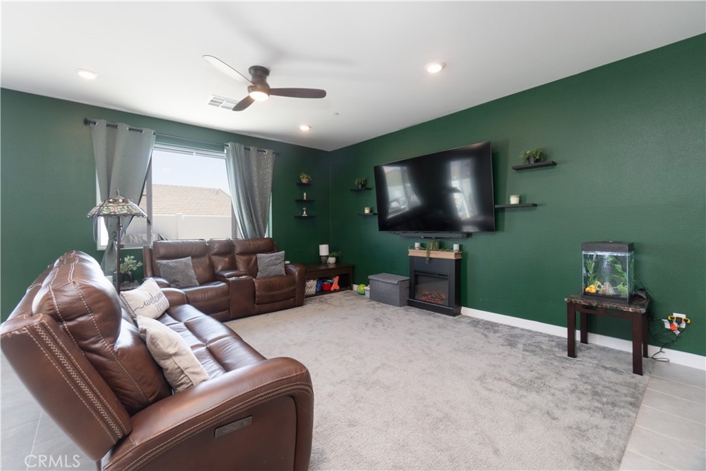 561 Yukon Road Property Photo 6